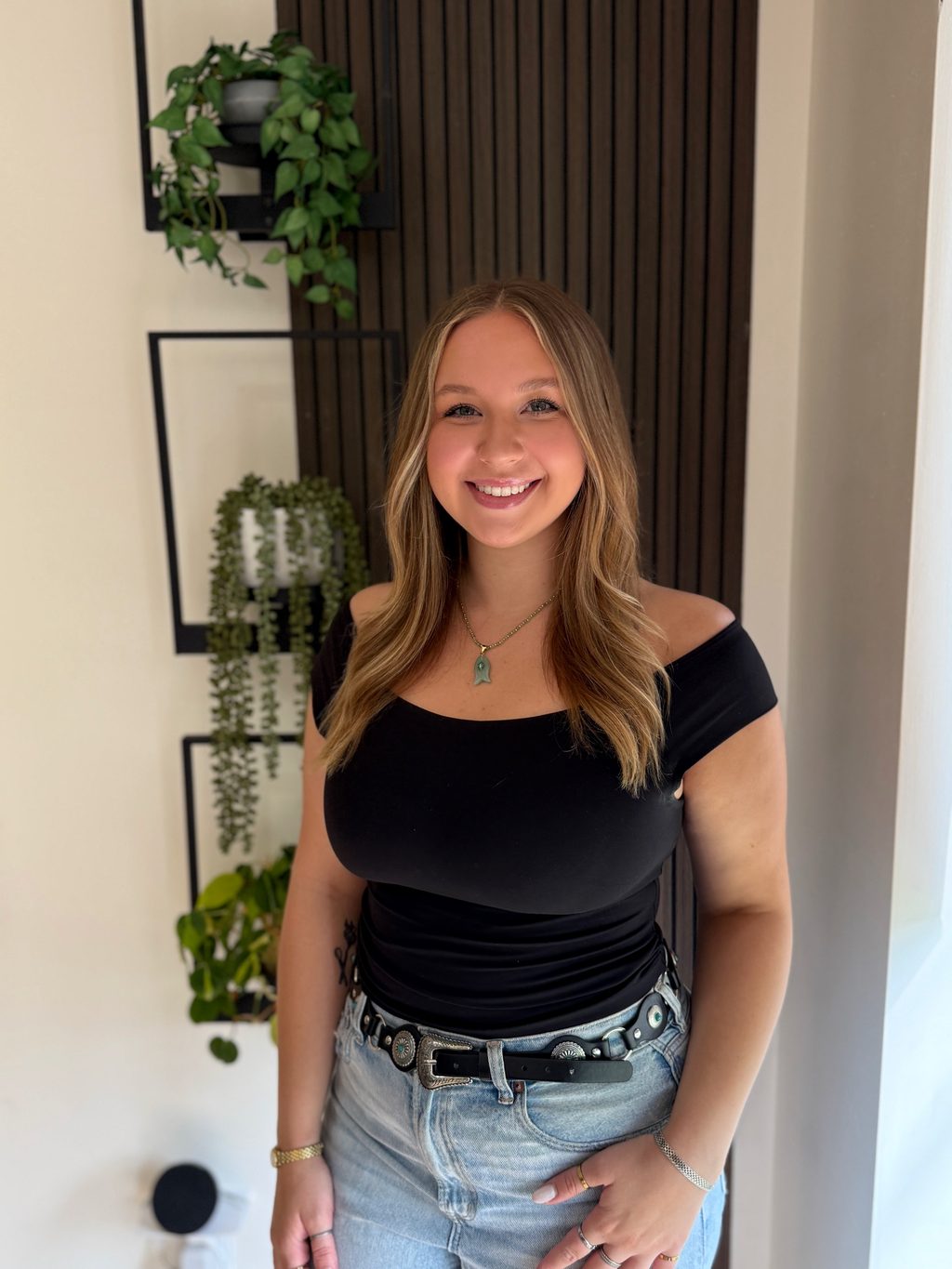 Kylee, hair stylist at Fringe Beauty Studio