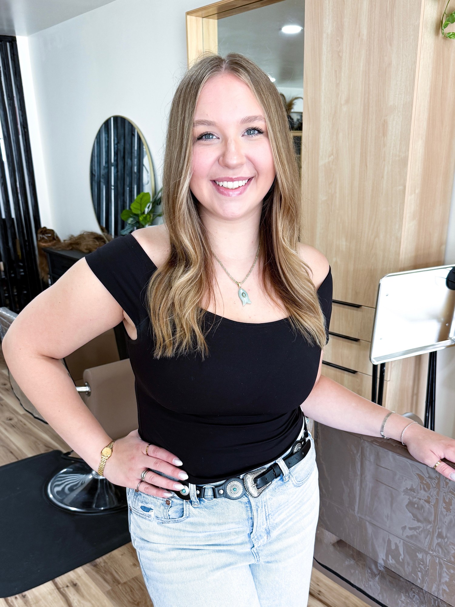 Kylee, hair stylist at Fringe Beauty Studio