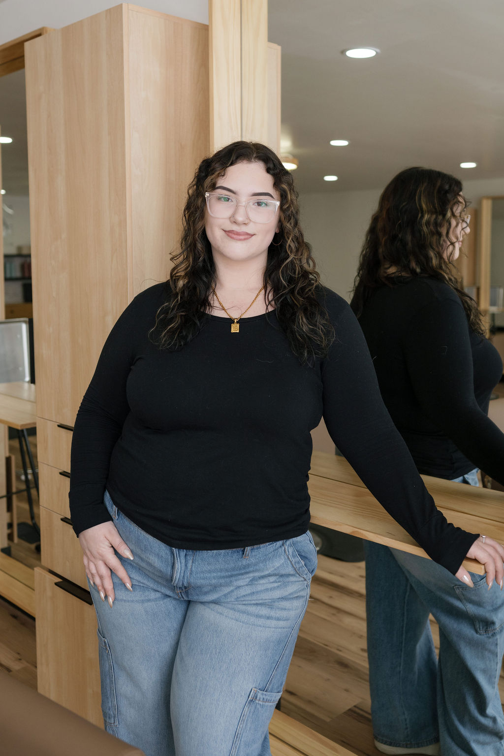 Riley, independent nail tech and lash artist at Fringe Beauty Studio